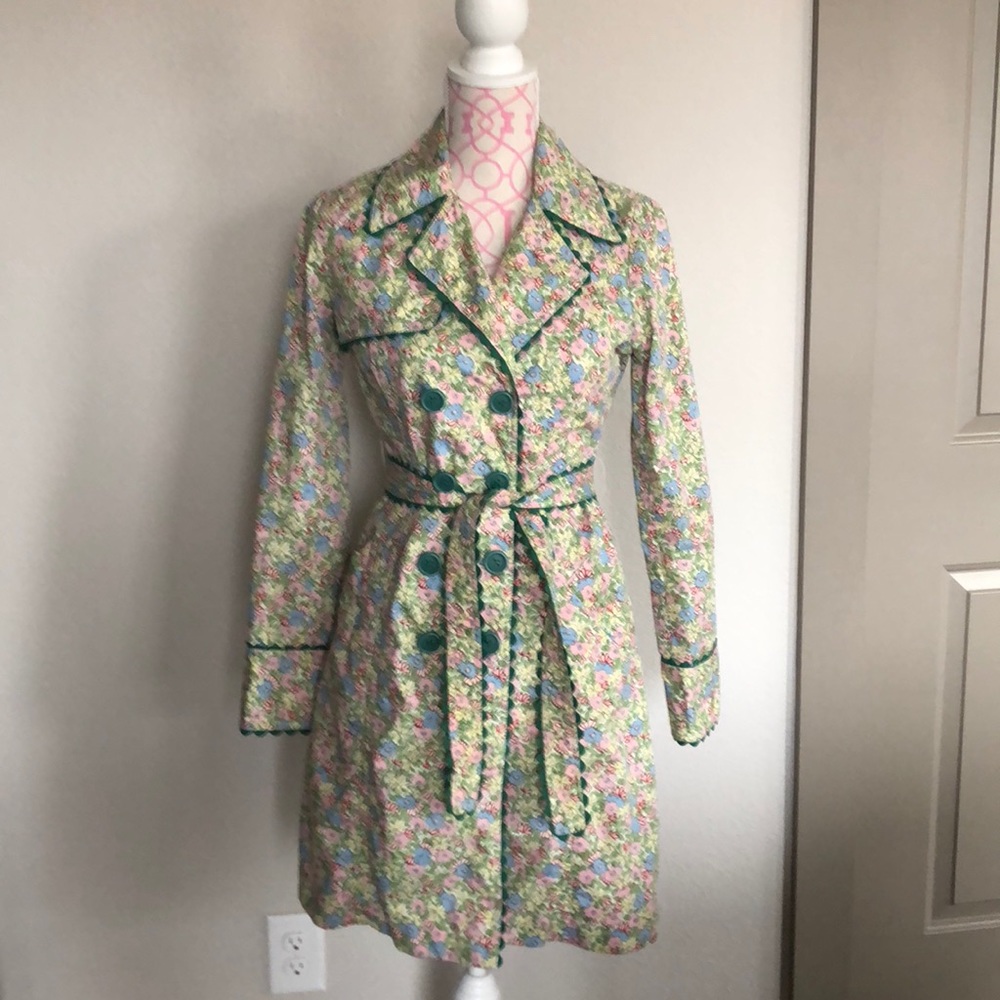 Adorable Anthropologie floral trench coat